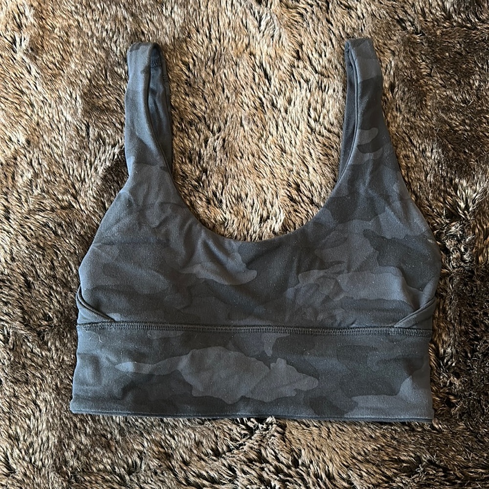 Lululemon reversible camo to black sports bra